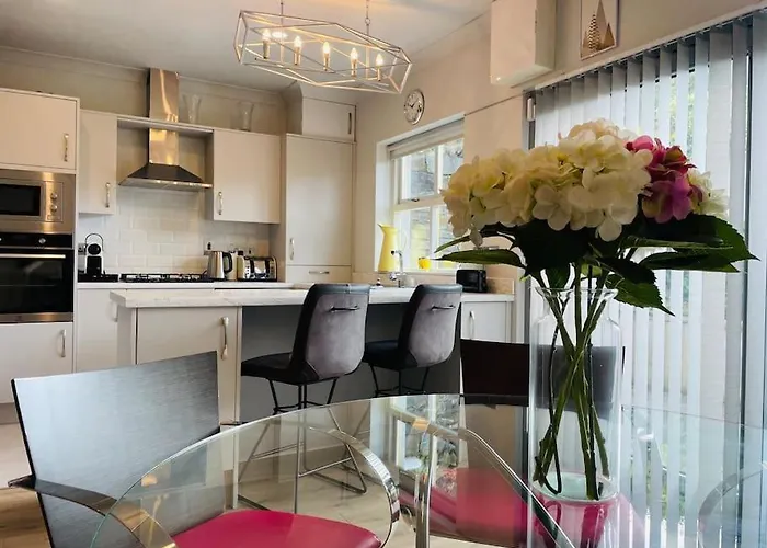 Jasmine At The Quay Feriehus